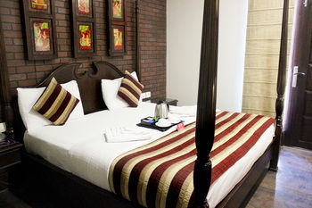 Oyo Premium Rajouri Garden Janta Market Nuova Delhi Esterno foto